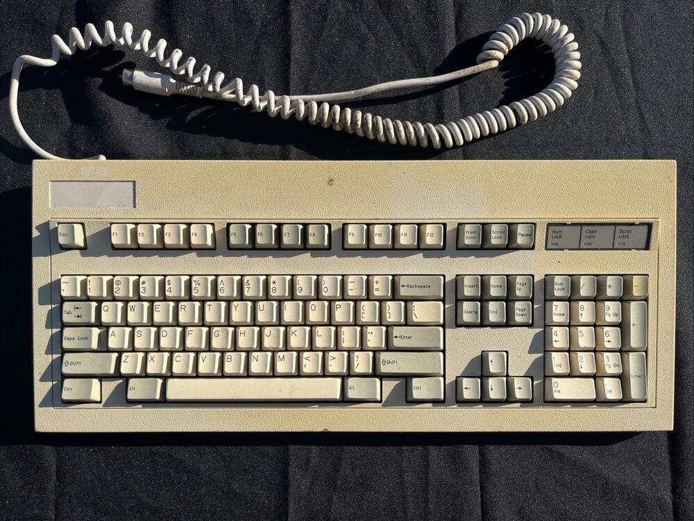 Vintage Novell 101-Key Keyboard Model 31984 Beige Mechanical Computer Keyboard